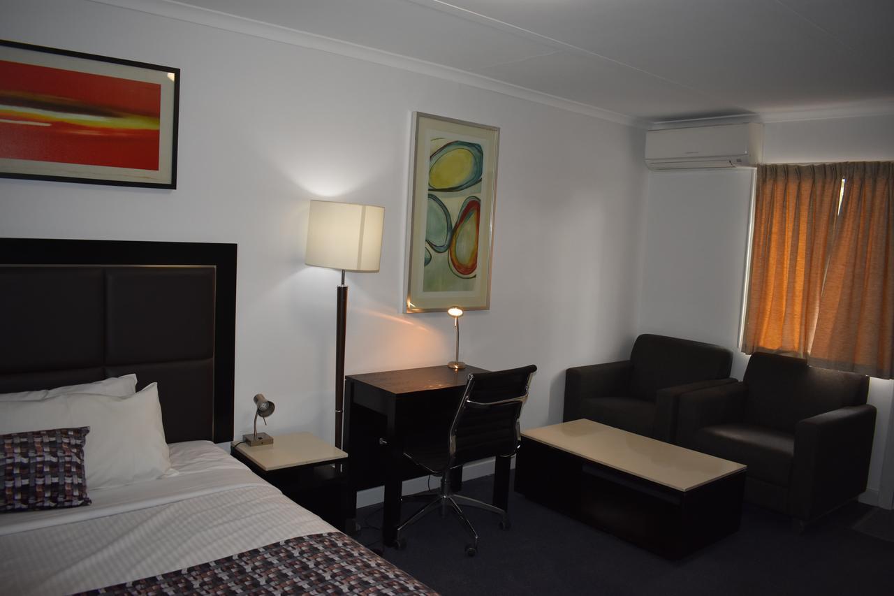 Roundhouse Motel Peterborough