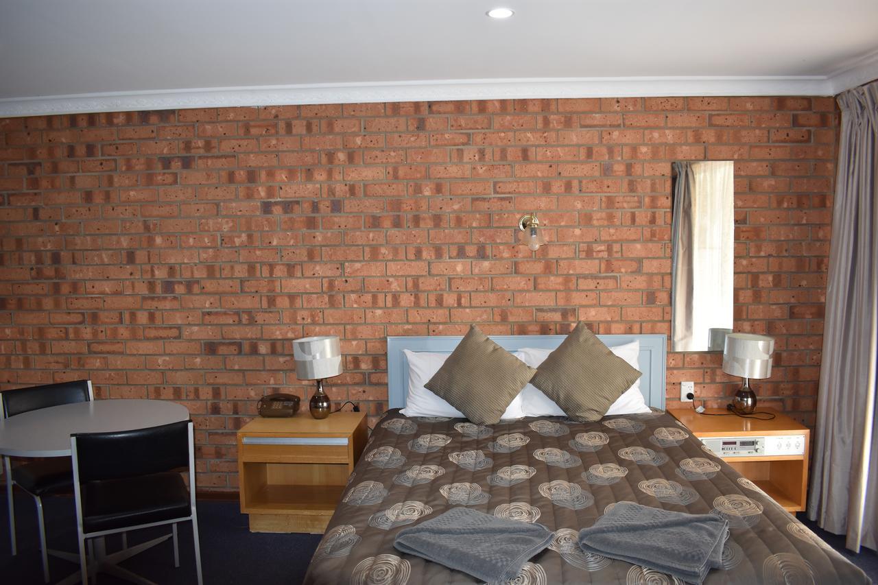 Roundhouse Motel Peterborough